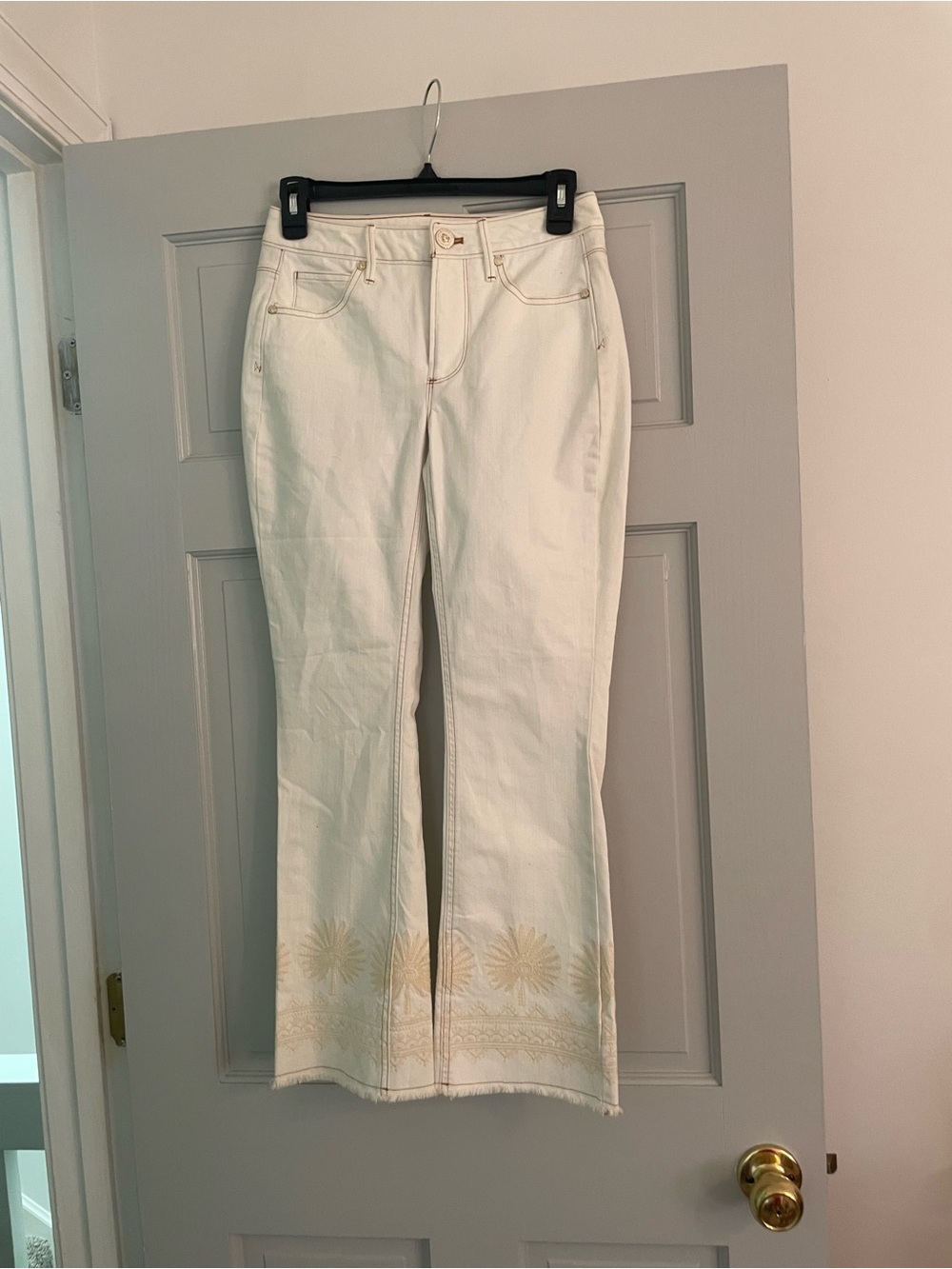 Spartina 449 White Flare Jeans with Beige Sunburst Embroidery